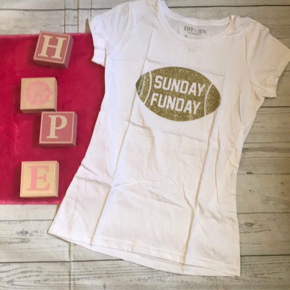 3/$15 Sunday Funday Football T-Shirt Size S - Picture 2 of 2